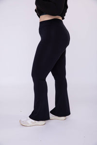 Curvy Venice Crossover Waist Yoga Pants